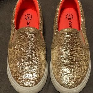 Cat and jack metallic slip-ons sz 9- lightly used